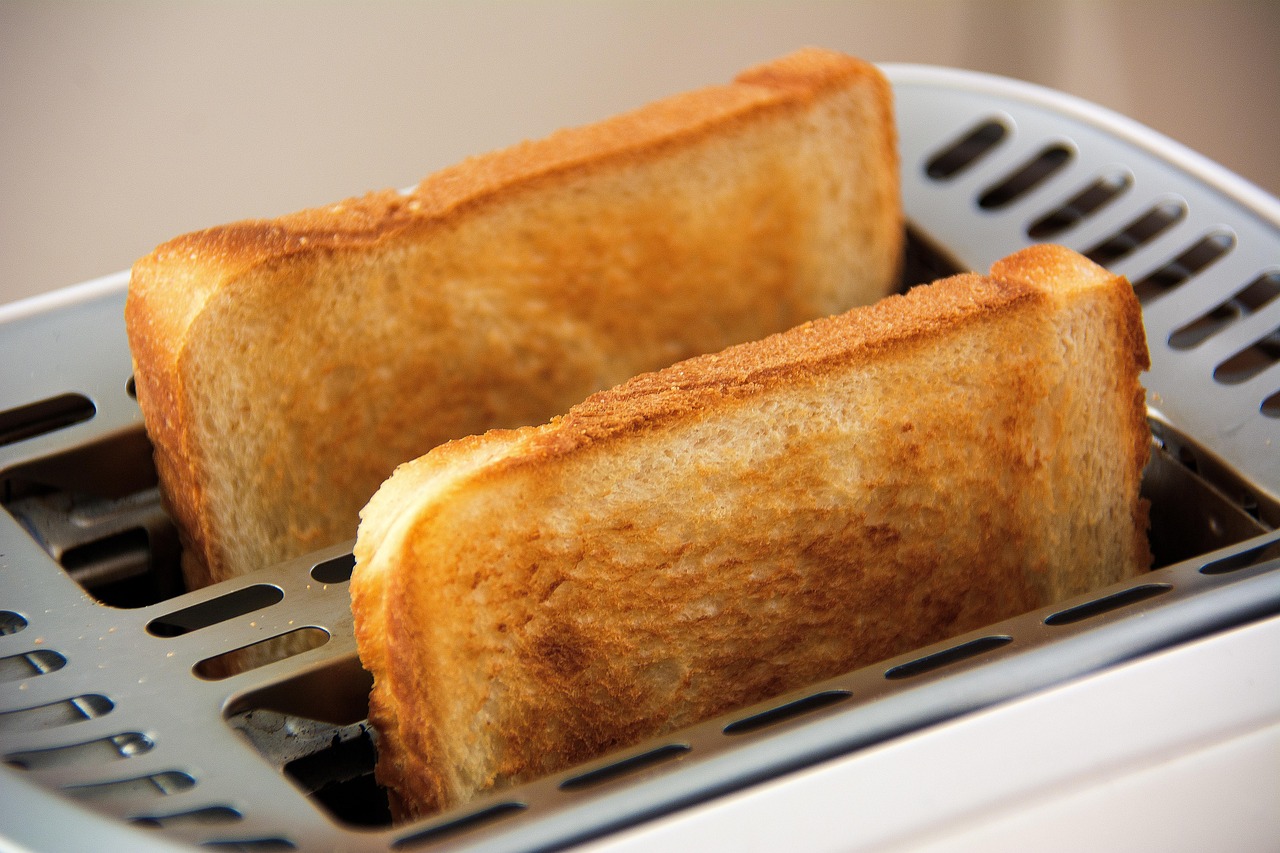 entdecken sie die wichtigsten küchengeräte, die in keiner modernen küche fehlen sollten. praktische tipps zur auswahl und nutzung für effizientes kochen und backen.