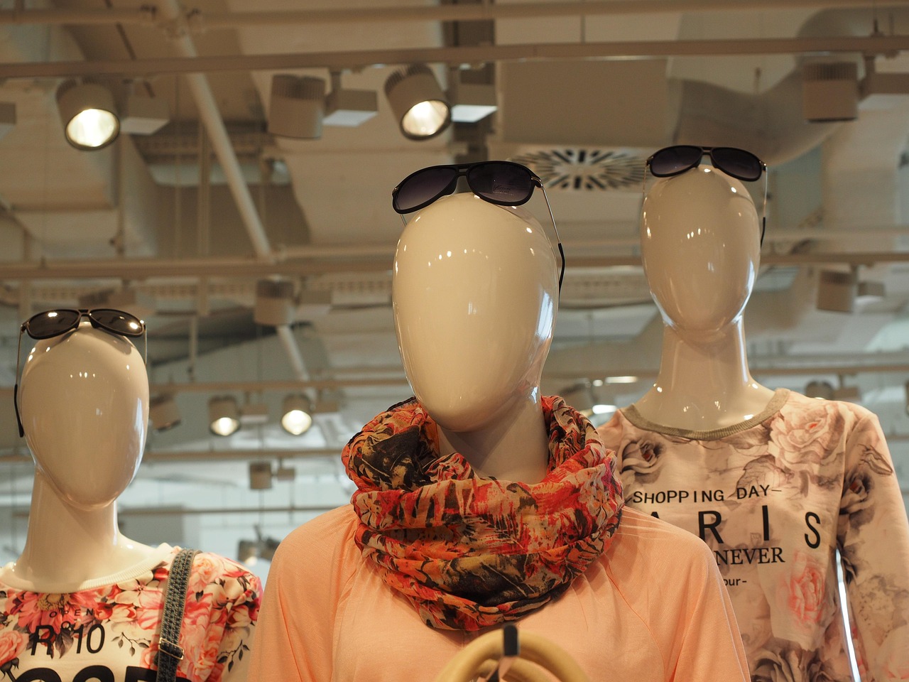 entdecken sie die neuesten trends, innovationen und entwicklungen in der modebranche. erfahren sie mehr über nachhaltige mode, angesagte styles und die wichtigsten akteure der internationalen fashion industry.